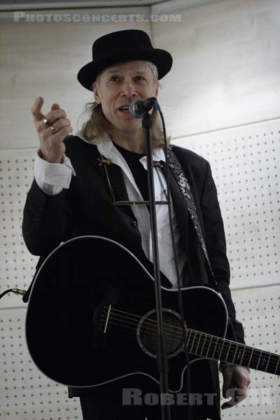 ELLIOTT MURPHY - 2006-01-27 - PARIS - FNAC St Lazare - 